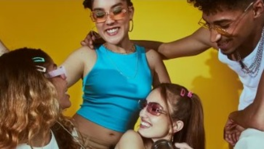 Geração Z ativa 'modo nostalgia': entenda o que está por trás dessa tendência