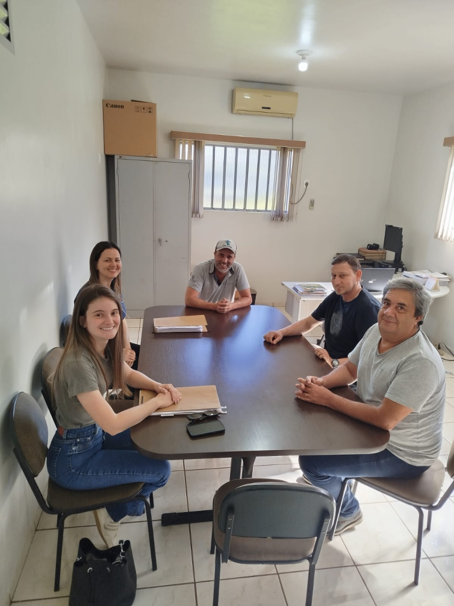 Comitiva de Campo Bonito realiza visita técnica ao SIM/POA de Missal