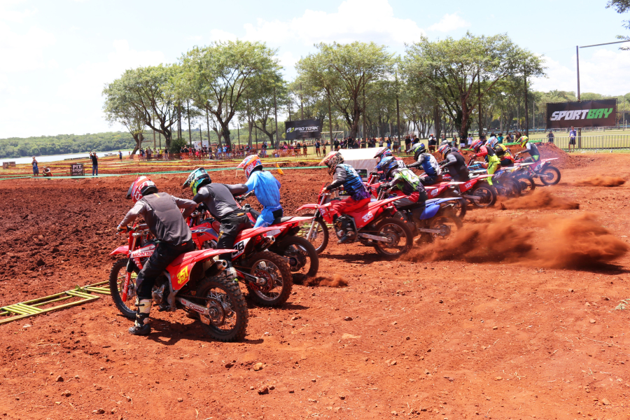 Adrenalina, velocidade e muita emoção marcam final da Copa Verão Costa Oeste de Velocross na prainha