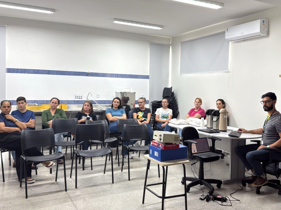 Profissionais das farmácias das unidades de saúde participam de capacitação em São Miguel do Iguaçu