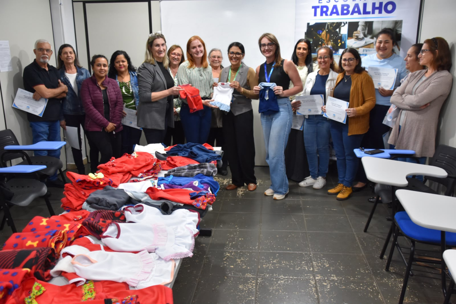 Governo Municipal e Senai realizam encerramento do curso ‘Confecção de Roupas para Pets’