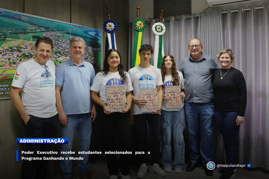 Poder Executivo recebe estudantes selecionados para o Programa Ganhando o Mundo